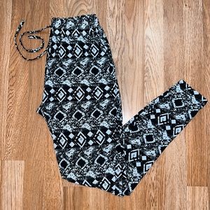 Tribal Black & White Aztec Printed Joggers